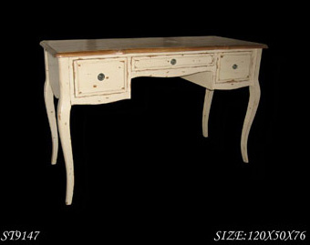 Classical Yellow Solid Wood Table
