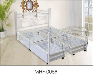 Metal double bed钢铁制双人床