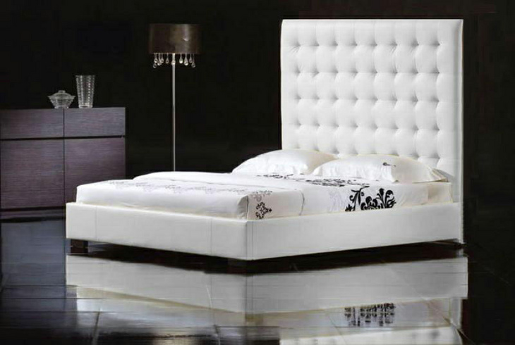 upholstered bed床