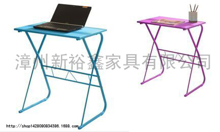 Simple folding computer desk