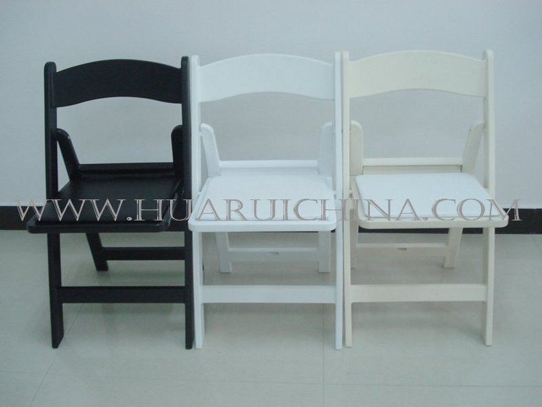 Stock foldable chair waterproof wholesale resin folding chair