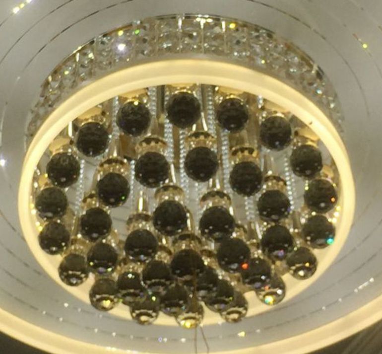 吸顶灯