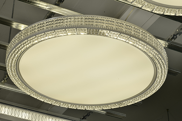 钻石吸顶灯
