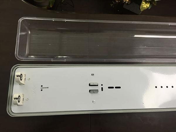 T8三防支架灯