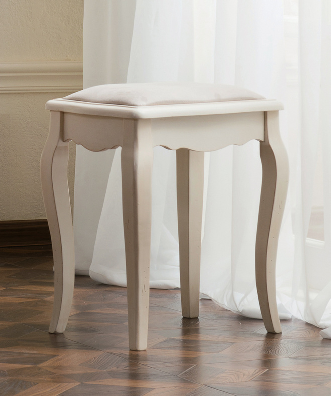 Simple European Style Dressing Stool