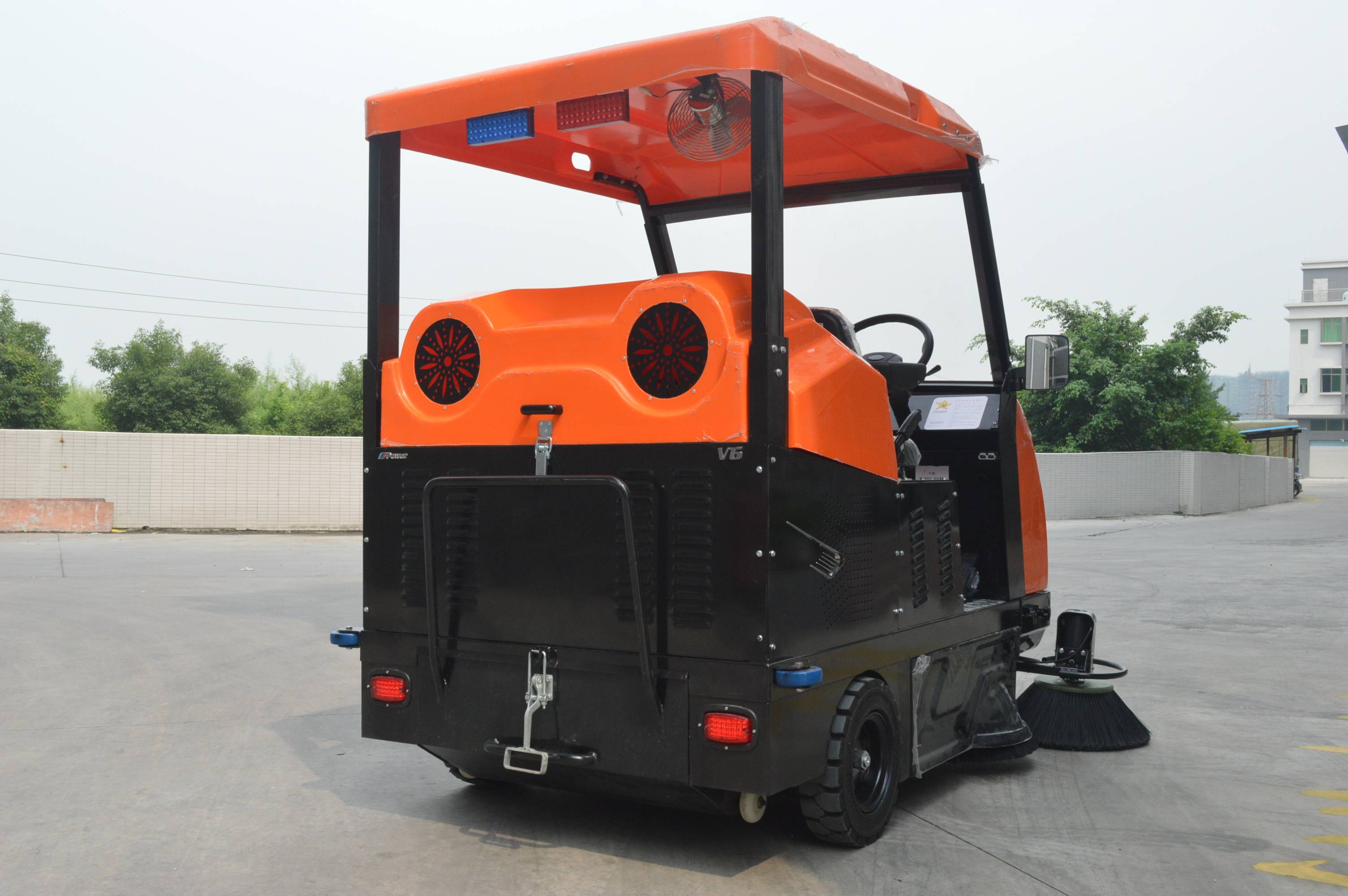 科的/kediGBZ-V2现代智能版中型驾驶式扫地车
