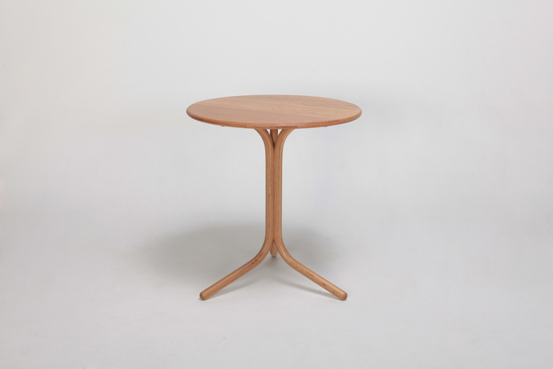 Piuma Round Cafe Table