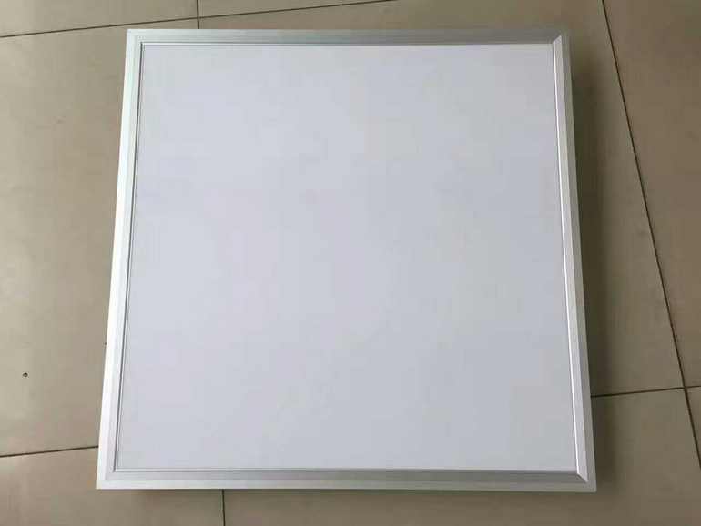 现代简约白色正方形面板灯