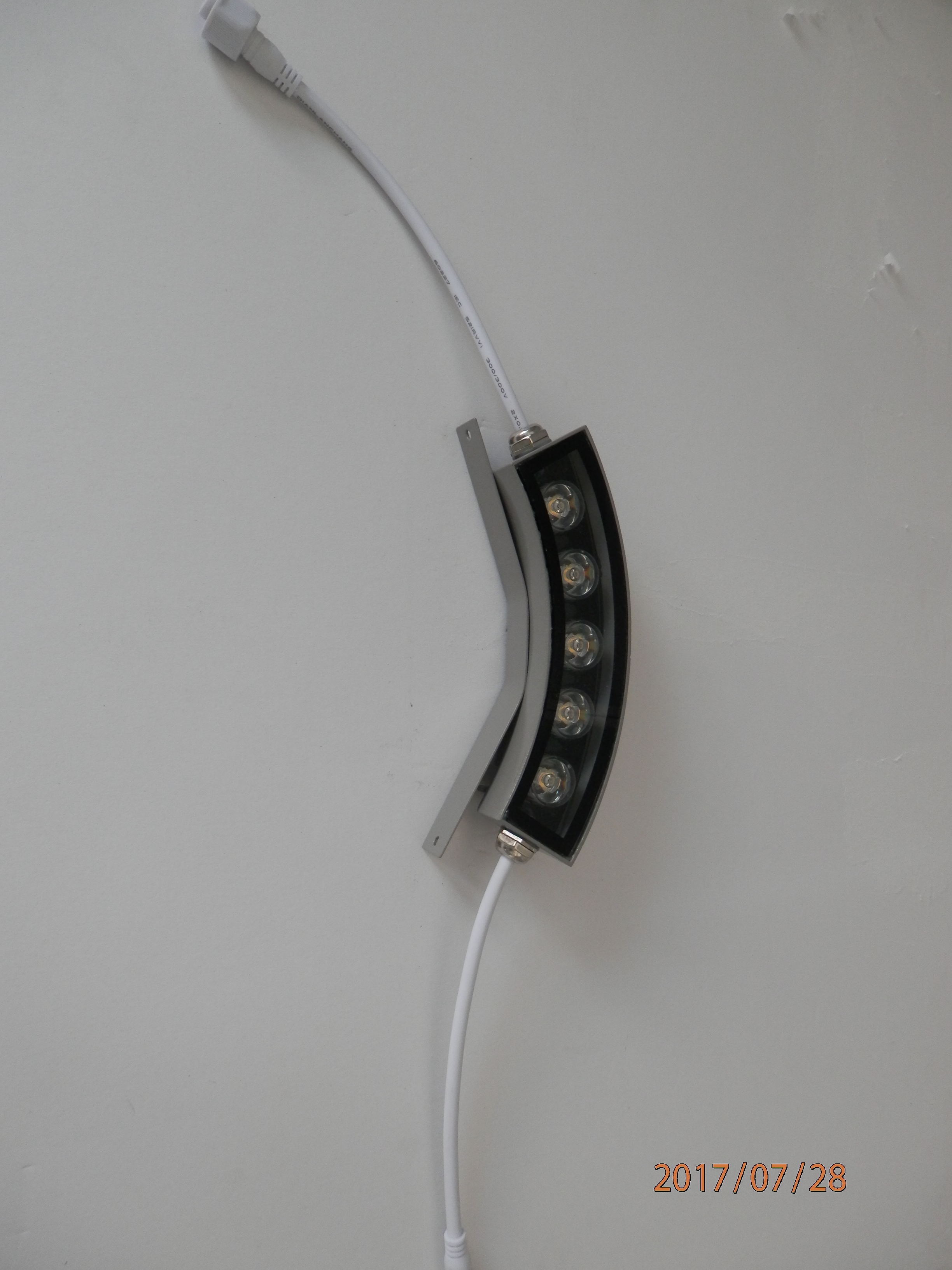 现代简约LED户外照明瓦楞灯