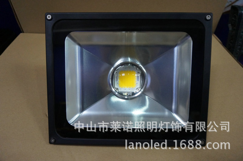 莱诺现代简约方形银灰色150W、200WLED感应投光灯