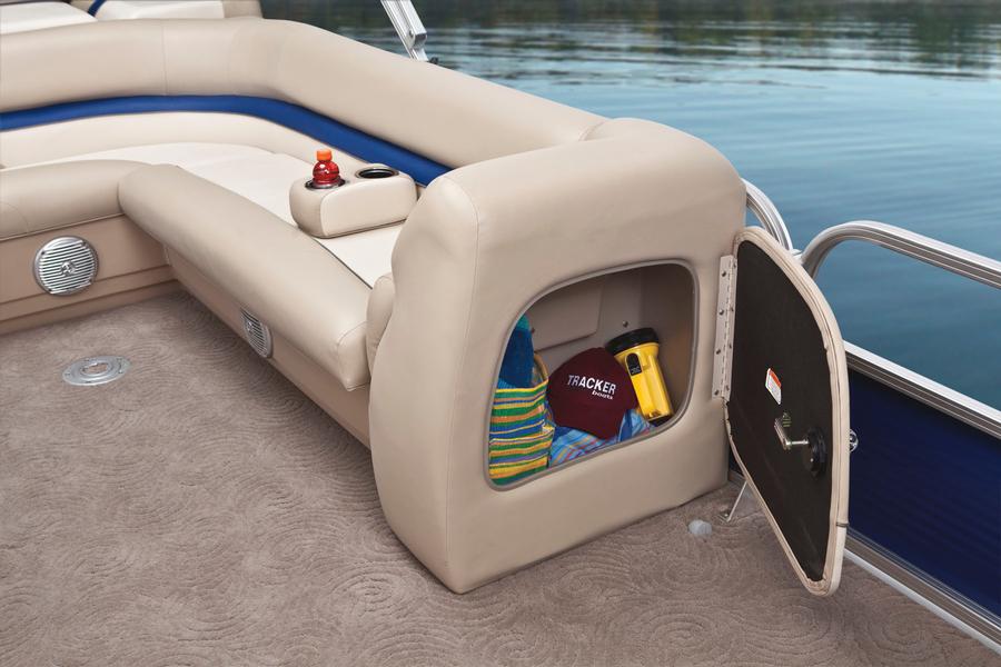 Sun Tracker-Signature Pontoons