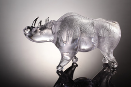 Crystal glass crafts bull