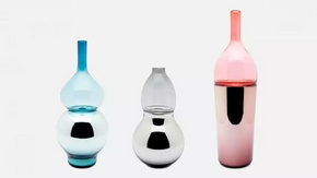 捷克玻璃品牌 Verreum 创造了一系列弯曲形态的器皿 by Sacha Walckhoff