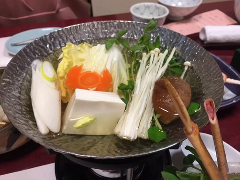 雪花锅 沙拉水果碟 火锅