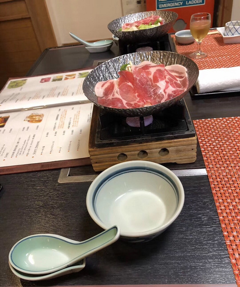 雪花锅 沙拉水果碟 火锅