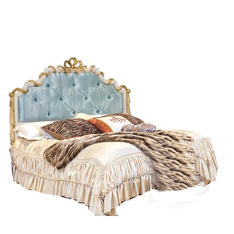 Princess bed with gold foil streamers