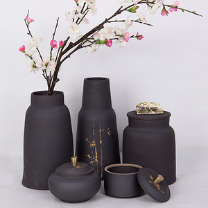 工艺品花瓶
