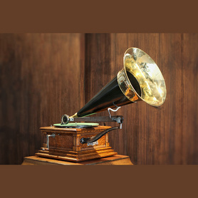 1900年代美国维克多VICTOR-M型大喇叭手摇留声机