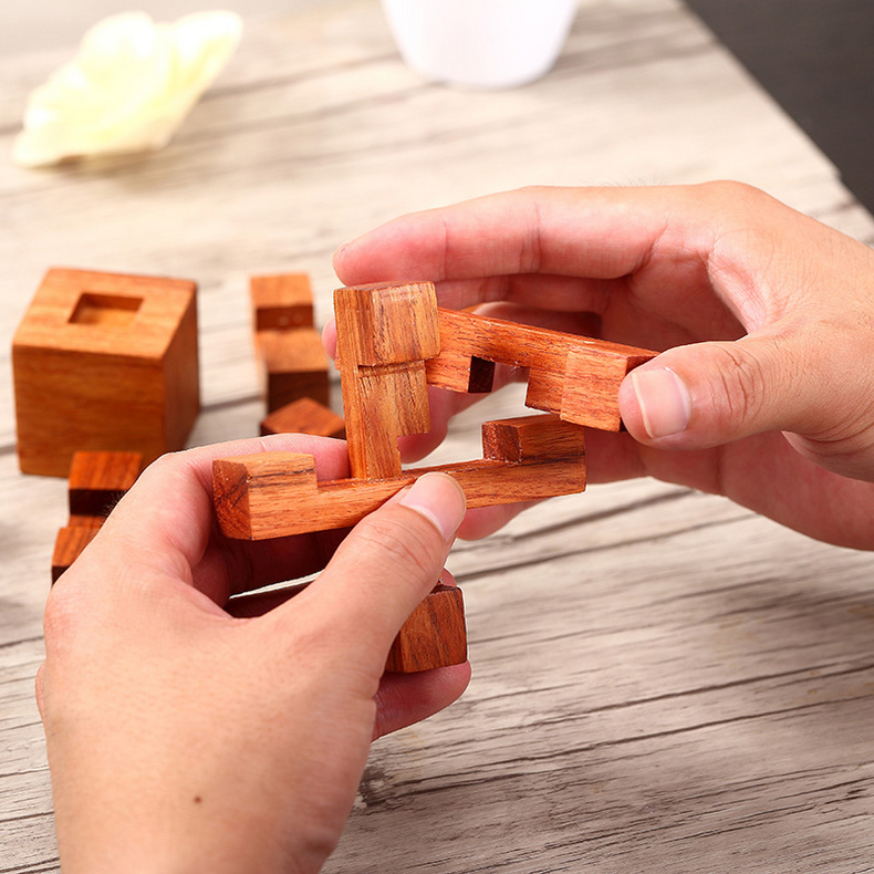 匠艺菠萝鲁班锁