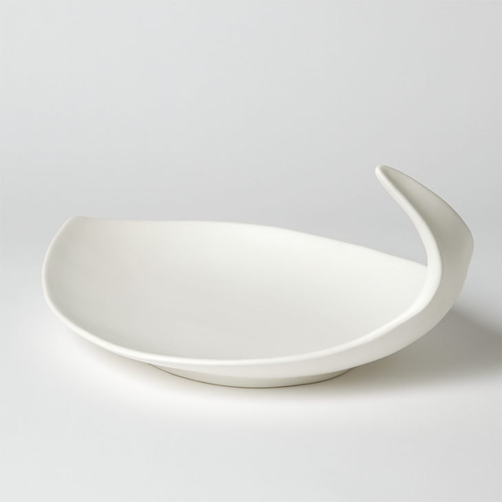 白色卷叶陶瓷碗 Up Sweep Bowl