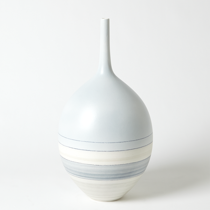 粉蓝色横纹陶瓷花瓶 Horizontal Striation Vase-Pastel Blue