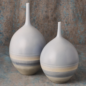 粉蓝色横纹陶瓷花瓶 Horizontal Striation Vase-Pastel Blue