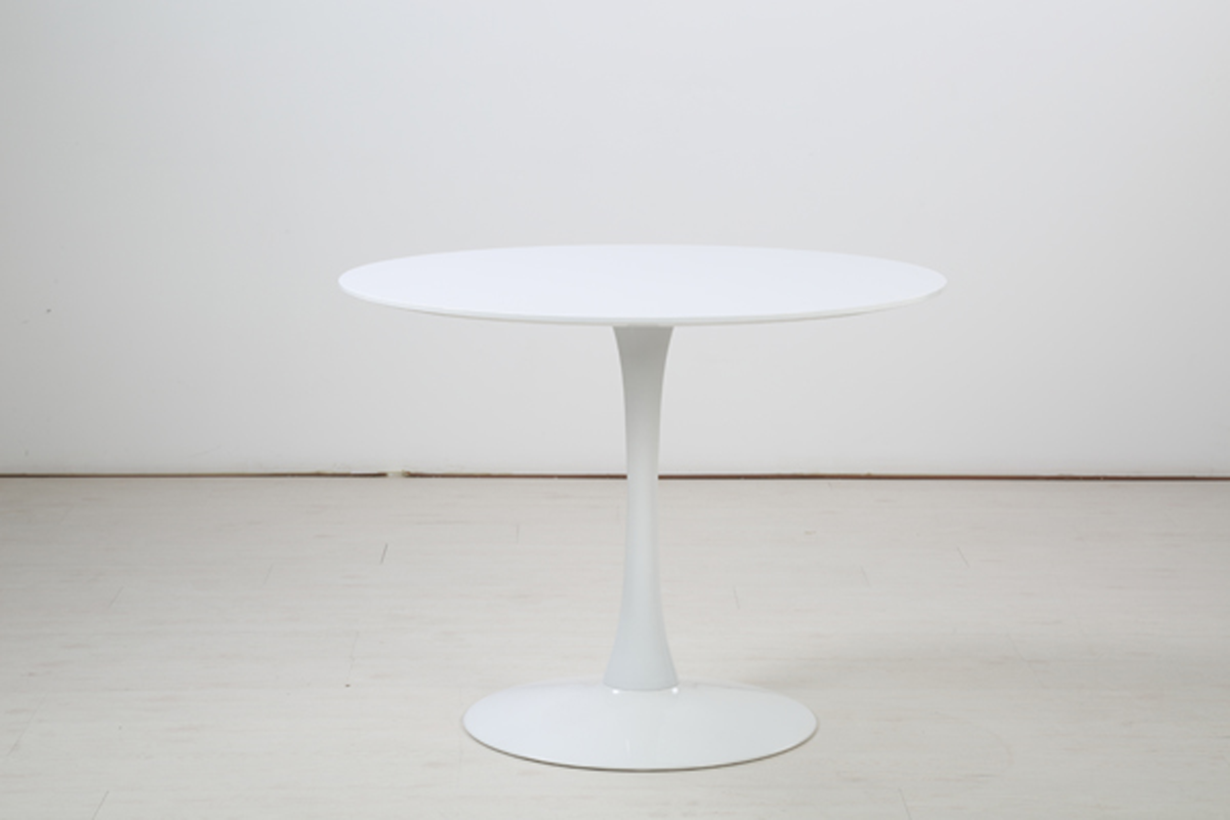 XJH-1500  Commerical Round White Dining Table