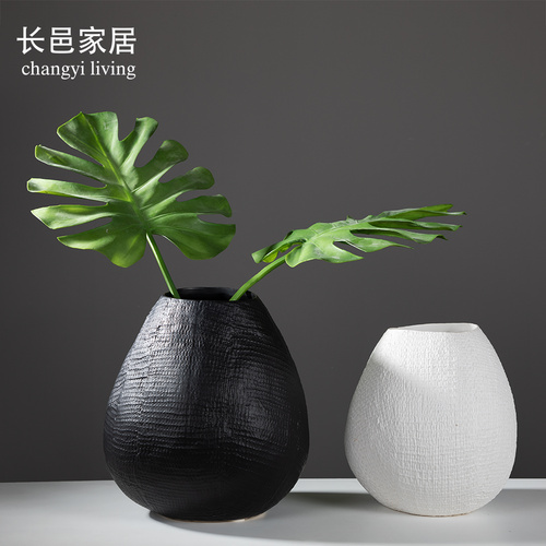 現(xiàn)代風(fēng)家居擺件創(chuàng)意花瓶