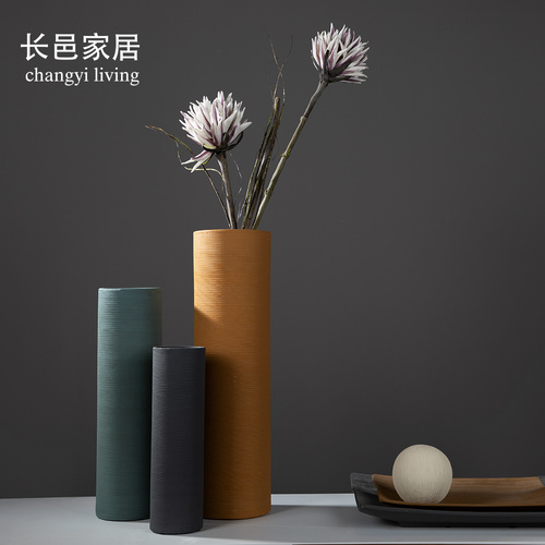 簡(jiǎn)約現(xiàn)代風(fēng)陶瓷擺件