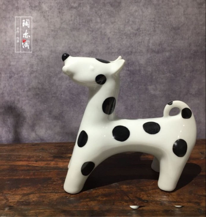 小狗斑点狗摆件陶瓷创意釉上彩样板间家居儿童房礼品陈设摆件装饰