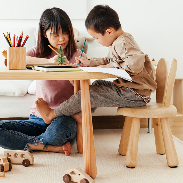 儿童桌椅套装幼儿园早教课桌椅实木家用宝宝玩具桌游戏画画桌子