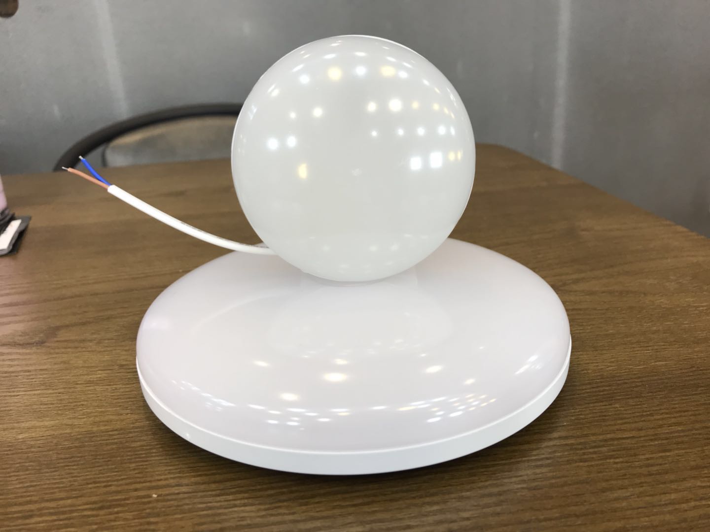 工程家用照明LED新型碟板灯明装面板灯超亮超薄吸顶灯圆型筒灯9W