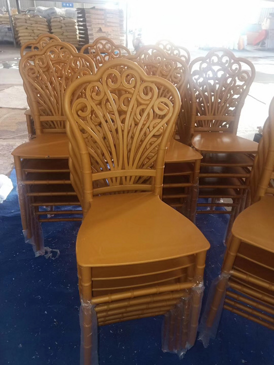 plastic chiavari chair 塑料椅子