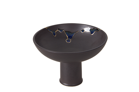 Black glaze gilded high leg fruit plate