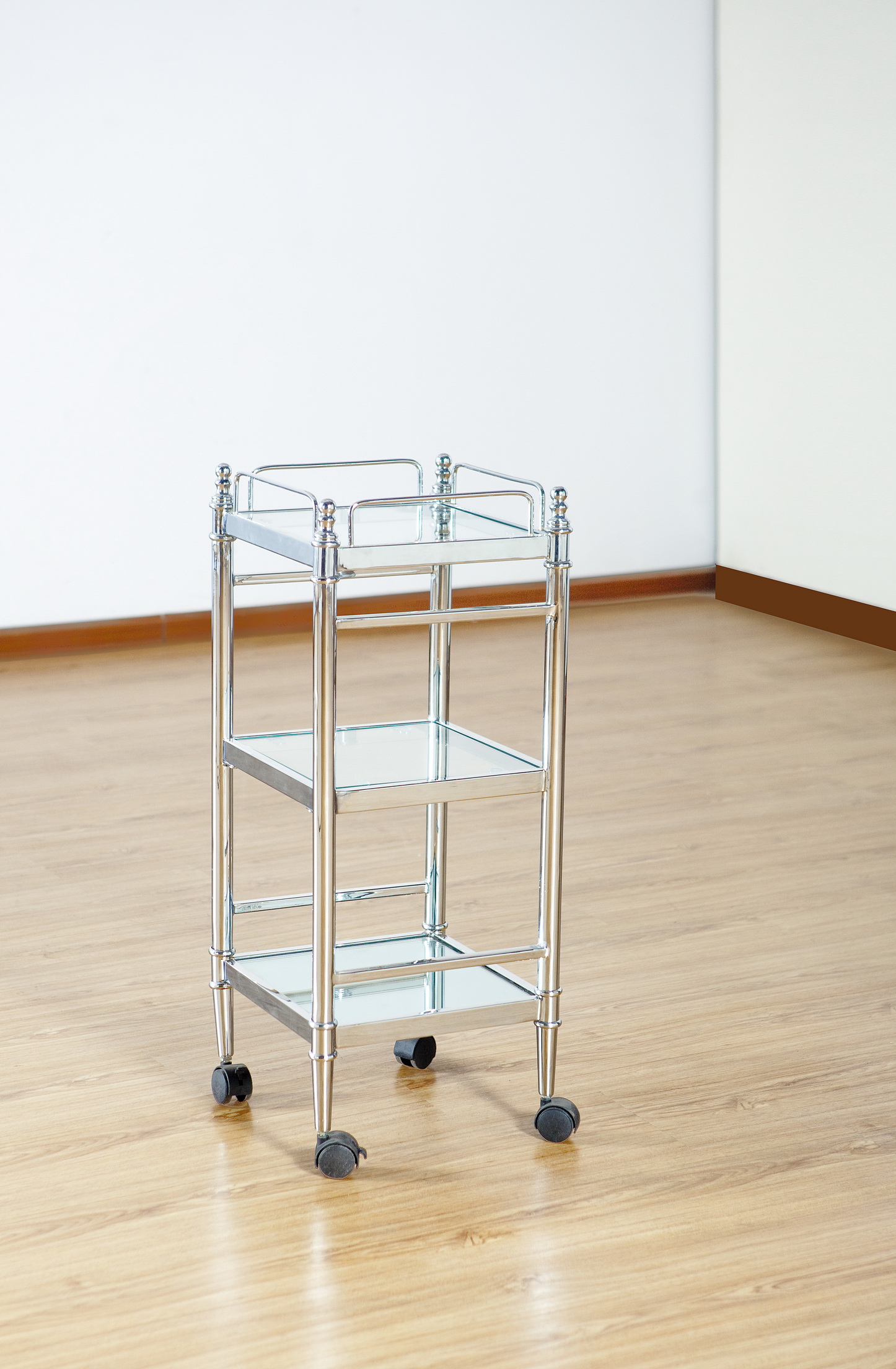 SR5018 shelf rack