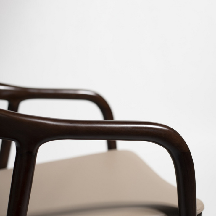 新款实木餐椅简约软包休闲椅餐厅靠背椅北欧实木椅子咖啡厅凳子 HF19104