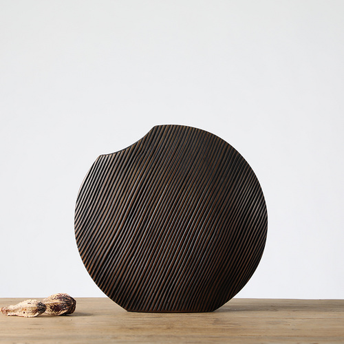 樹(shù)脂工藝品家居斜紋花瓶現(xiàn)代簡(jiǎn)約辦公室家庭創(chuàng)意插花擺飾一件代發(fā)