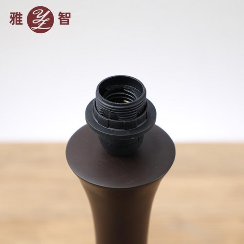 廠家直銷家居裝飾藝術(shù)品樹脂盤創(chuàng)意線條圓球造型擺件