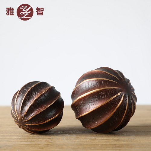 廠家直銷家居裝飾藝術(shù)品樹脂盤創(chuàng)意線條圓球造型擺件