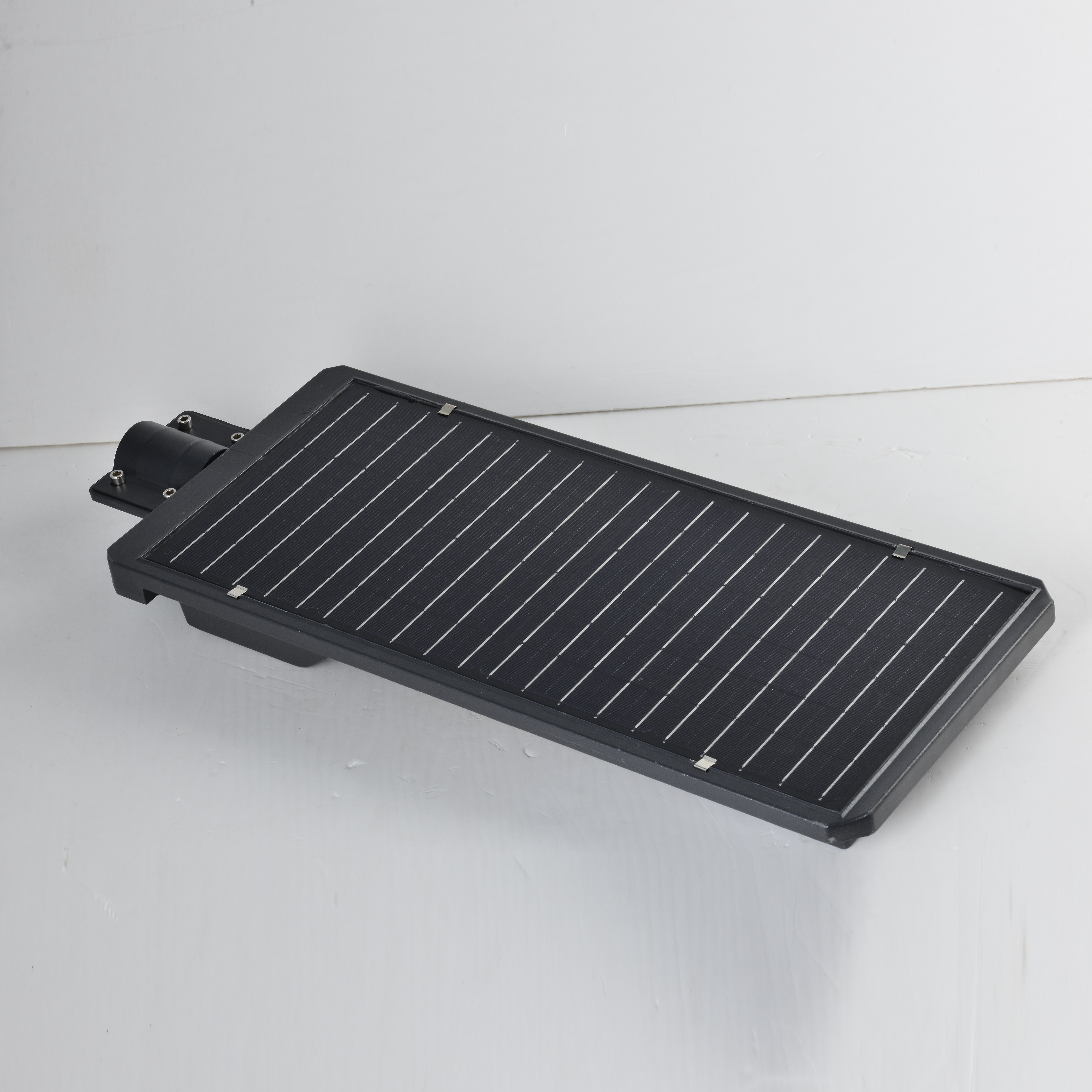 户外小区球场旗格一体化太阳能路灯