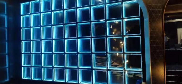 时尚叠色立体框架发光背景墙霓虹灯