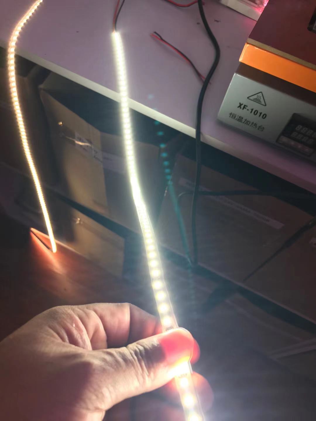 LED暖光超亮嵌入式展柜软灯条