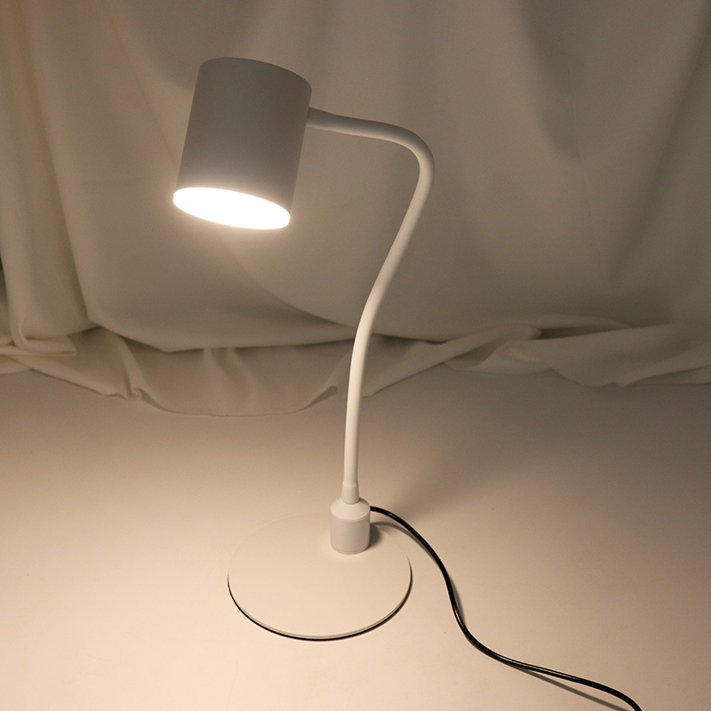 LED护眼筒头圆底智能语音台灯
