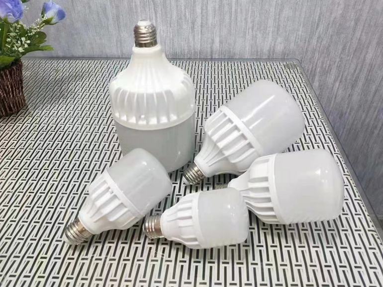 LED简约家用照明电螺口防水灯泡
