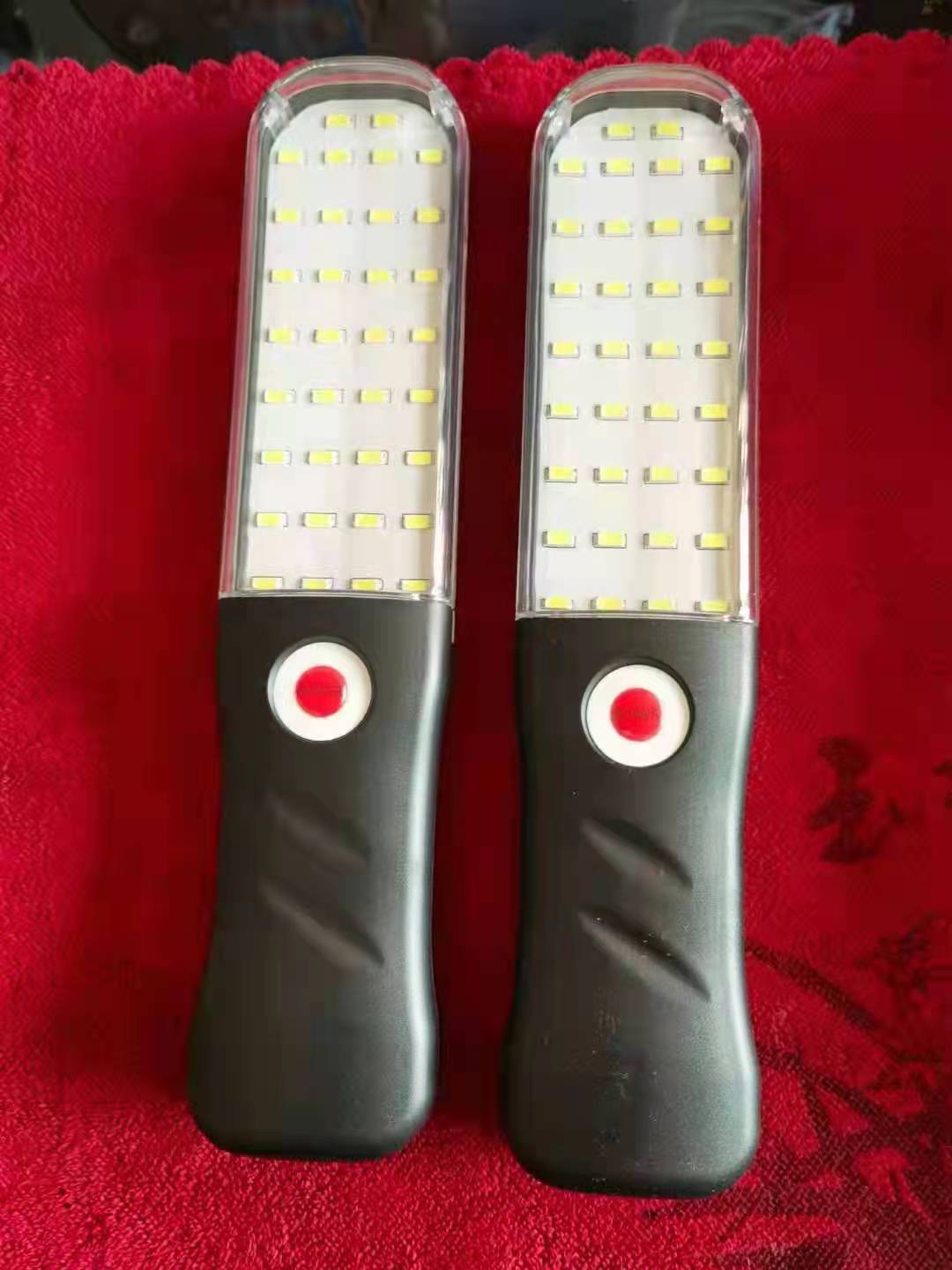 LED室内自带挂钩高亮便捷泛光灯