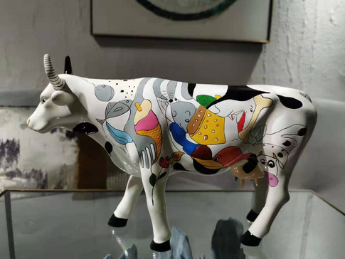 美国玫瑰罗曼牛cowparade艺术牛摆件