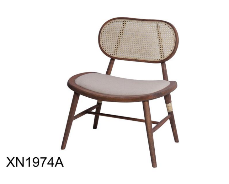藤编实木椅子