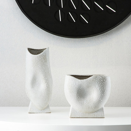 简约现代创意凹面陶瓷花器