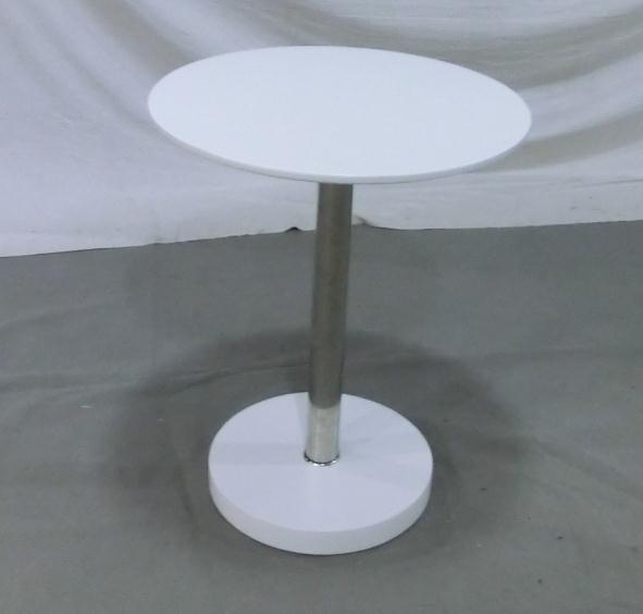 简约设计白色小边桌