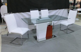 现代简约方形玻璃板式餐桌